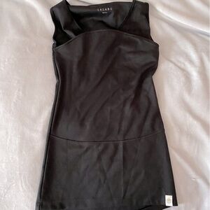 Lalabu soothe sleeveless black shirt